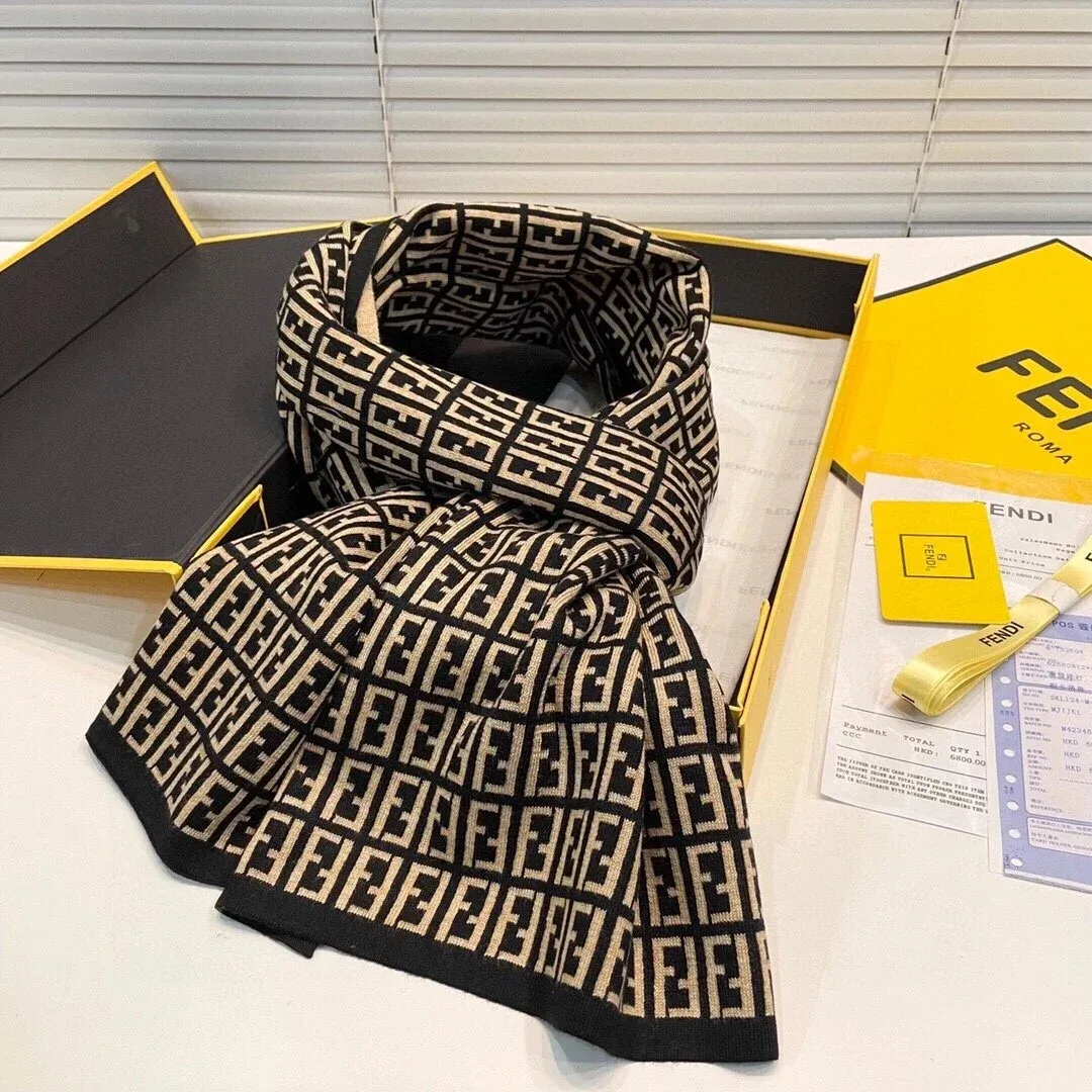 Fendi Iconic FF Logo Scarf Beige/Black